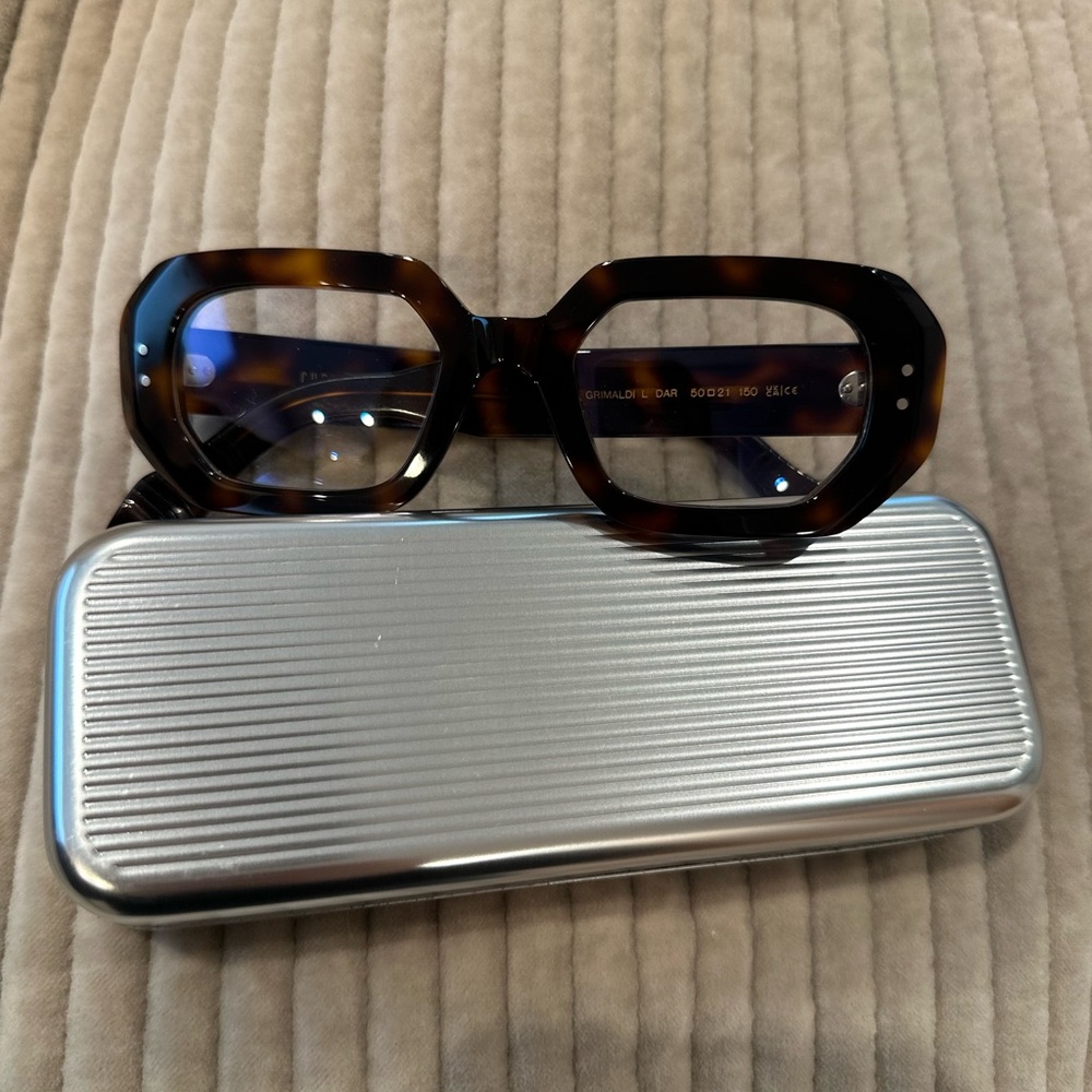 Cubitts Grimaldi Tortoiseshell Sunglasses with Silver Case